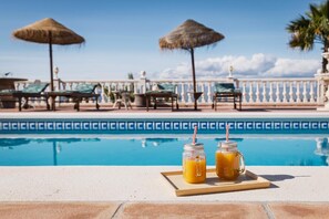 Pool - Villa Selvatic with Sea Views, Pool, Sauna, and Cinema (Arenas)