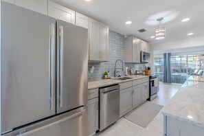 Fridge, microwave, oven, stovetop - 🌺Private Pool with Spillover Spa | Hibiscus Hideaway🌺 (Fort Myers Beach)