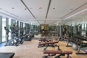 Fitness facility - Chic Modern Studio with Balcony in Arjan – Perfect Family Retreat (Dubai)