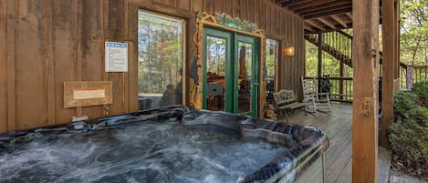 Bañera de hidromasaje al aire libre