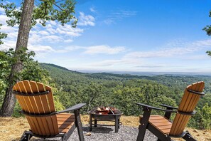 Property grounds - Great place for One or Two, Cozy, Hot Tub, Views (Pigeon Forge)