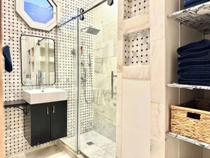 Shower, hair dryer, towels, soap - Spacious 3BR Home w/ Heated Pool in the Heart of New Orleans (New Orleans)