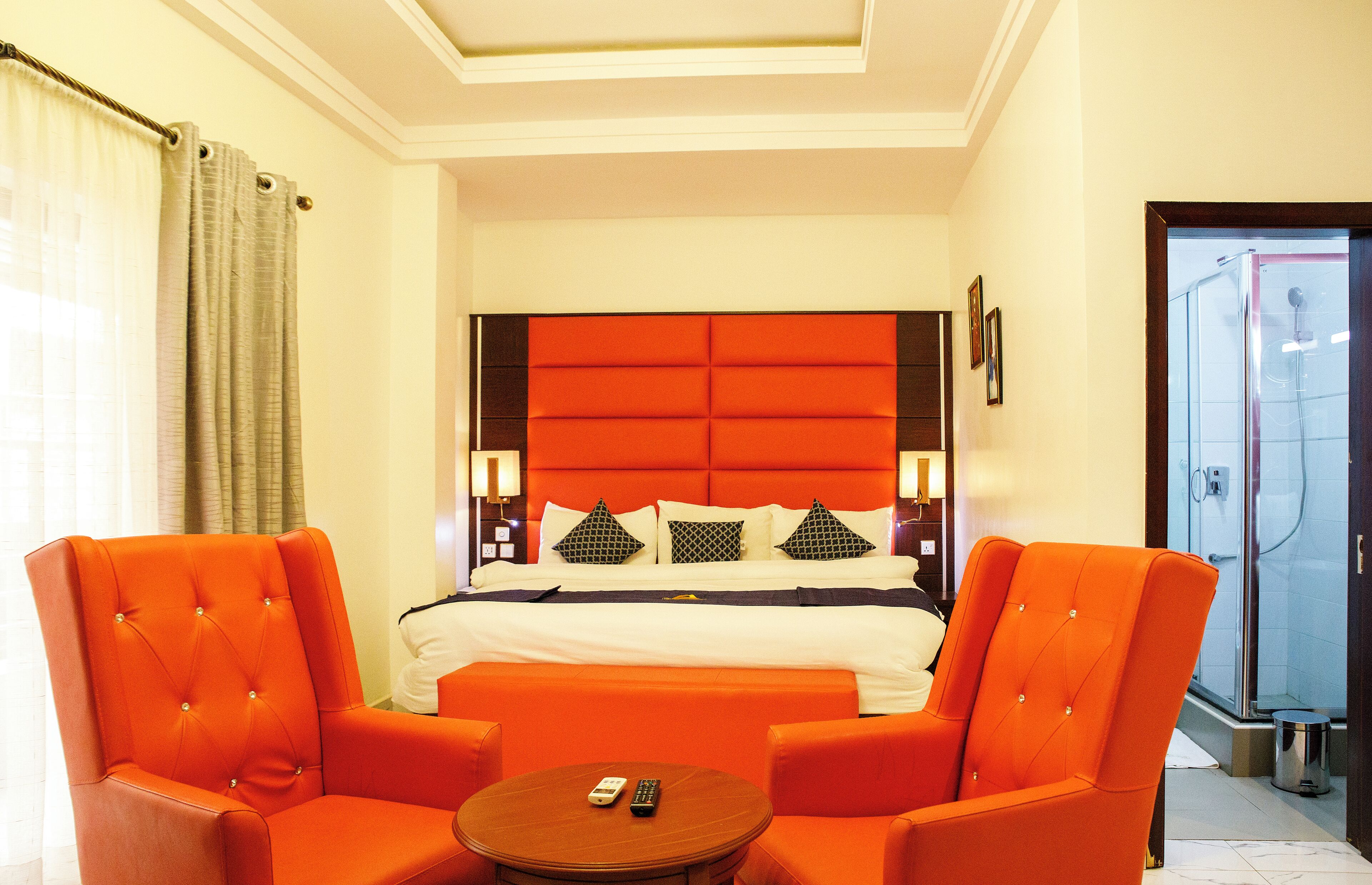 Presidential Suite | Desk, free WiFi