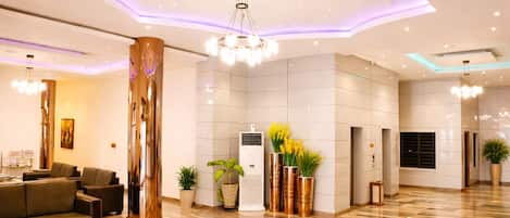 ロビー応接スペース