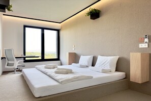 Bureau, Wi-Fi gratuit, draps fournis