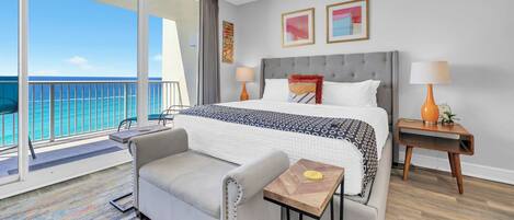 Tabla de planchar con plancha, wifi gratis y ropa de cama