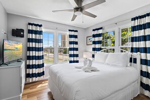 3 bedrooms, iron/ironing board, free WiFi, bed sheets - 🌴Walk to Beach + Community Pool | Summer Lake 23🌴 (Miramar Beach)