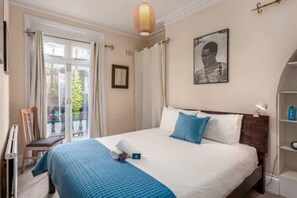 2 bedrooms, desk, iron/ironing board, free WiFi - Lovely 2-bed flat next to Oval Cricket Ground (Greater London)