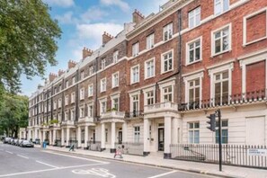 Exterior - Beautiful refurbished 2bed 2bath next to Hyde Park (Greater London)