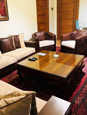 Living area - Collina Verde Hotel (Bsalim)