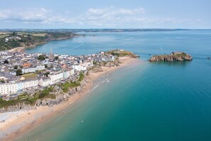 Beach - 6 Paragon Court - Sea Front Apartment (Tenby)