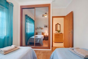 2 dormitorios, tabla de planchar con plancha, wifi y ropa de cama