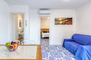 Interior - Marina Grande Sorrento sea view cozy apartment (Sorrento)