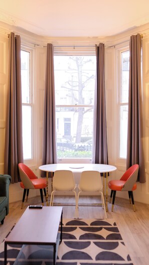 Interior - Cozzy 2-bedroom apartment in London perfect for your stay (London)