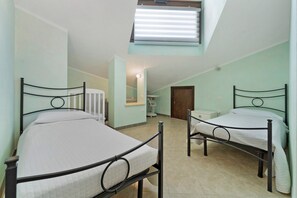Room - Villa Nuragica – Apartment with Outdoor Kitchen and Terrace with View (Nuraxi Figus)