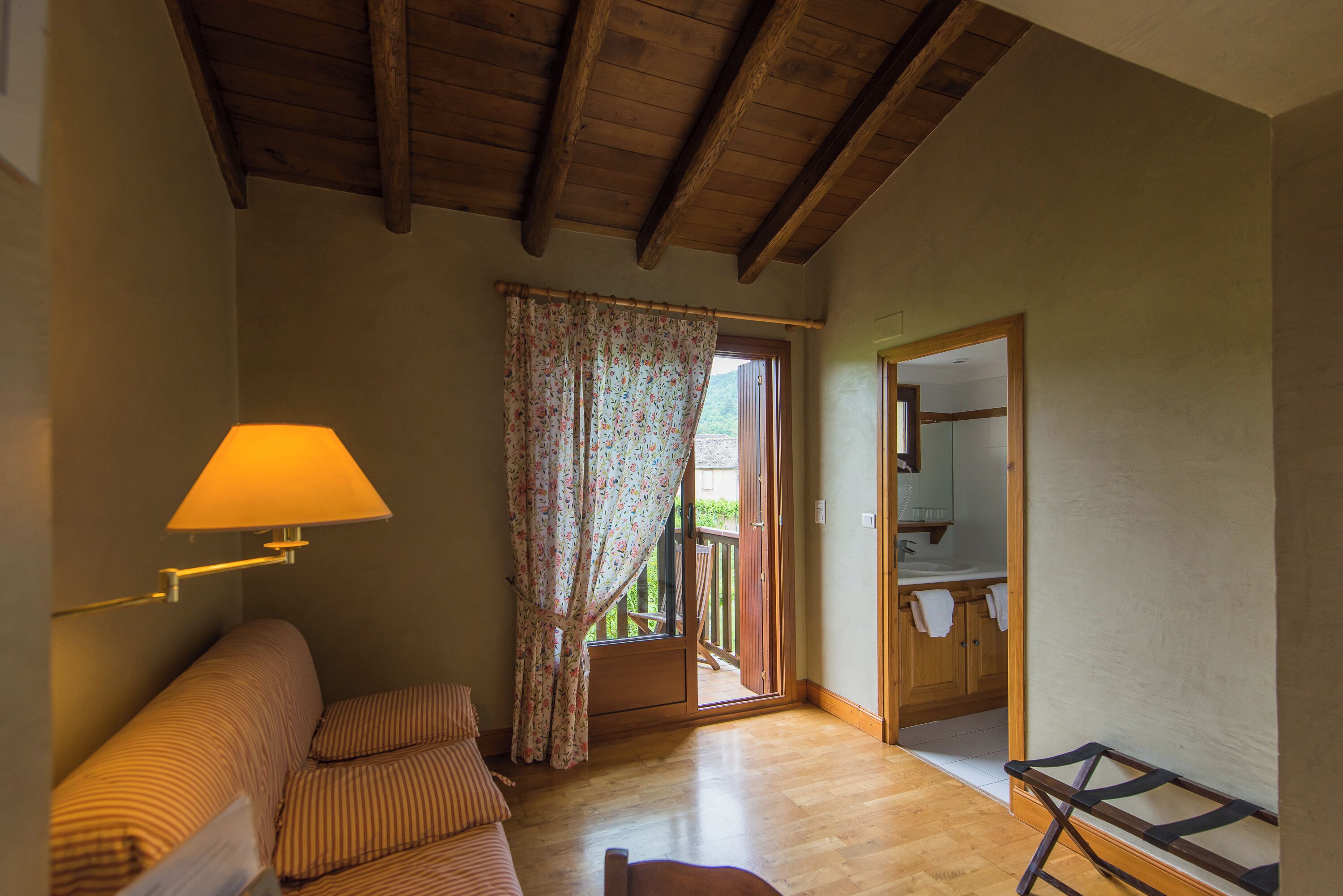 Chambre Junior, balcon | Wi-Fi gratuit