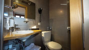 Phòng phong cách cổ điển, ban công