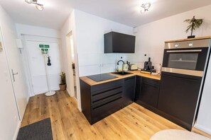 Private kitchen - Hanseperle - Balkon, Smart-TV, zentral in Bremen (Bremen)