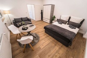 Fer et planche à repasser, Wi-Fi, draps fournis