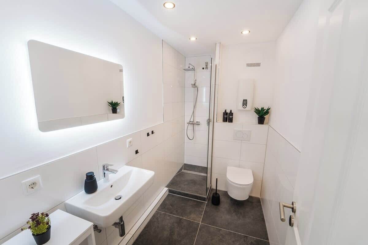 Shower, hair dryer, shampoo