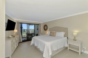 2 habitaciones, escritorio, tabla de planchar con plancha y wifi gratis 
