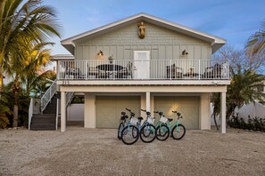 Exterior - Luxury Family Getaway w/ Pool, Putting and Backyard Fun (Anna Maria)
