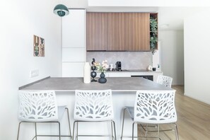 Fridge, microwave, oven, stovetop - Termopili 38 - Two Bedroom Apartment, Sleeps 6 (Milan)