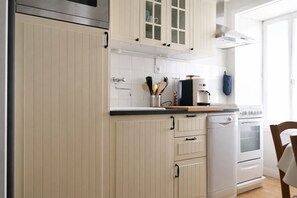 Fridge, microwave, oven, dishwasher - Pleasant house near the port, sleeps 5 (Les Sables-d´Olonne)