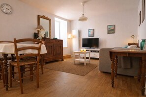 TV - Pleasant house near the port, sleeps 5 (Les Sables-d´Olonne)