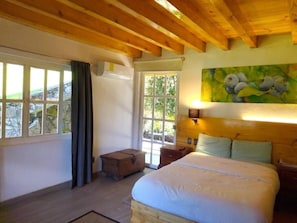 In-room safe, blackout curtains, iron/ironing board, free WiFi - Hotel Frutos del Bosque (Zacatlán)