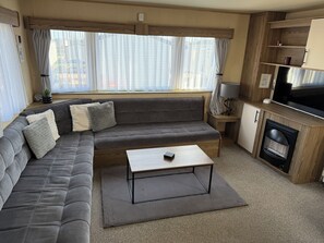 Smart TV, fireplace - 25A Pine Ridge - Primrose Valley (Haven) (Primrose Valley)