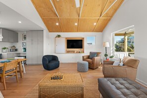 Smart TV - New Oceanside Home, Steps to Beach w/ Private Hot Tub (Salvo)