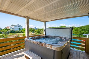 Terrace/patio - Tails in the Sand: Private Heated Pool | Hot Tub | Dogs OK (Corolla)