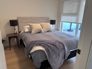 1 habitación, tabla de planchar con plancha, wifi y ropa de cama 