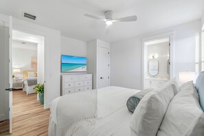 7 bedrooms, iron/ironing board, free WiFi, bed sheets - Oceans East: Private heated pool, Free golf cart, 1 min beach, Game & Bunk rooms (Miramar Beach)