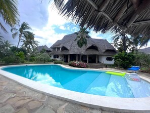 Nicht klassifiziertes Bild, 2 von 35, Schaltfläche