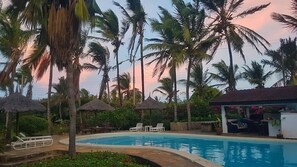 Outdoor pool - Watamu Sunrise Villa (Watamu)