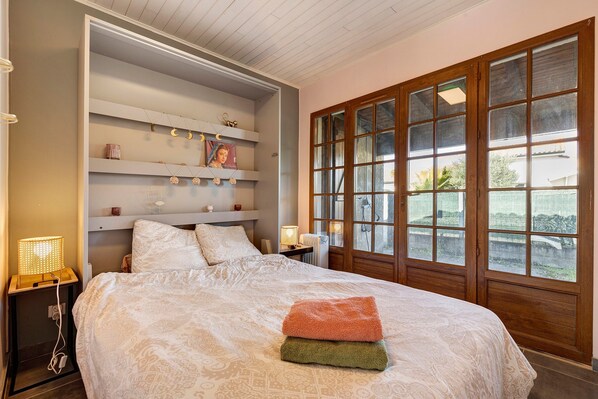 Fer et planche à repasser, Wi-Fi, draps fournis