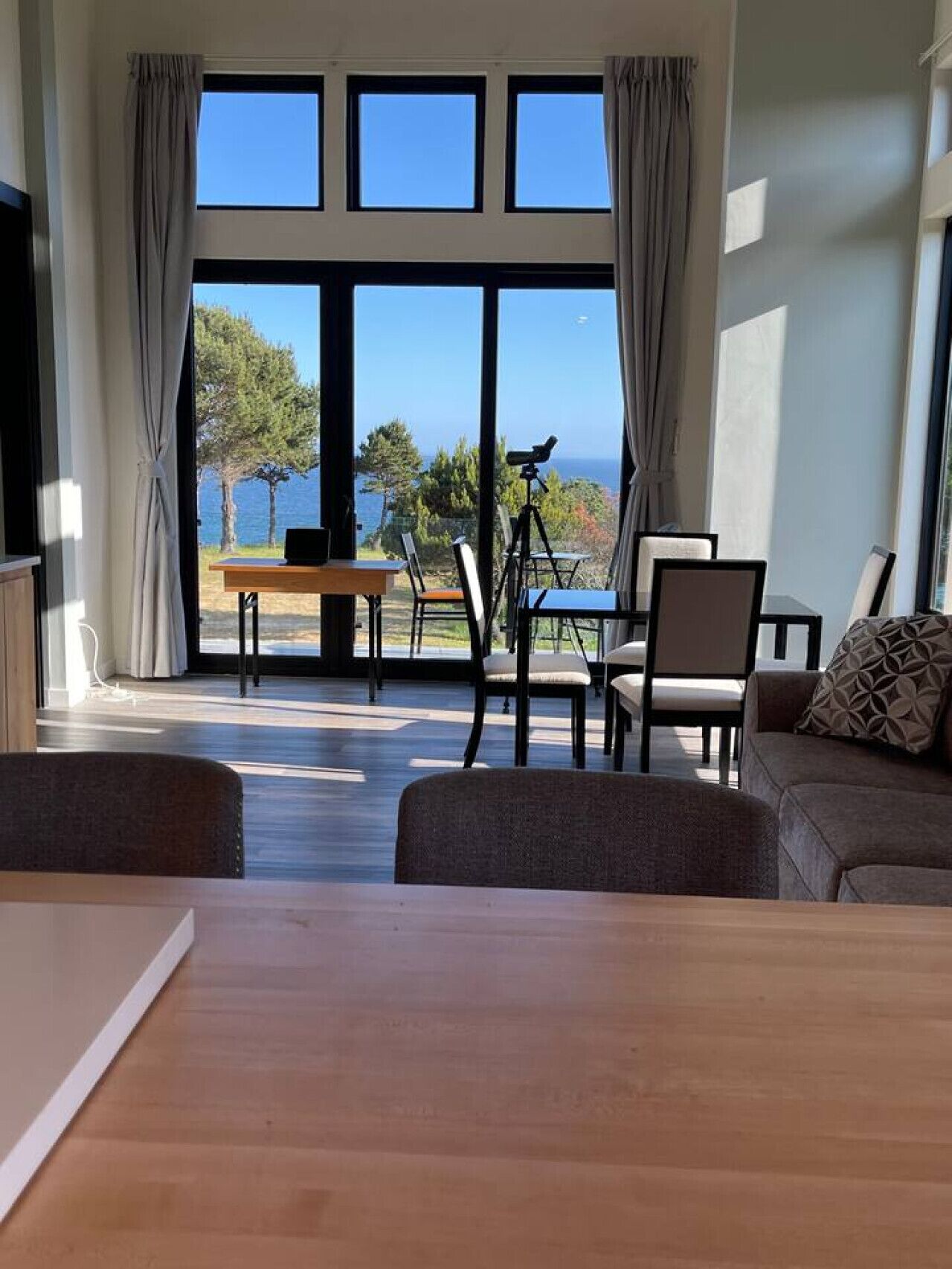 TV, fireplace, stereo