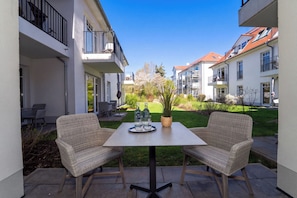 Outdoor dining - Baltischer Hof apartment 12 (Ostseebad Boltenhagen)
