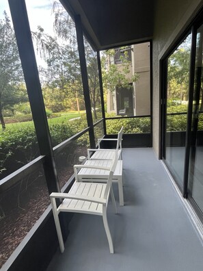 Terrace/patio - Close to Disney!  Charming 3-bedroom hotel with AC in Winter Garden. (Winter Garden)