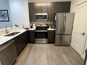 Private kitchen - Close to Disney!  Charming 3-bedroom hotel with AC in Winter Garden. (Winter Garden)