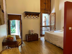 1 bedroom, free WiFi, bed sheets - DUOMO, your private garden in TORRE: THE SFINGE OF THE SECRET GARDEN. (Firenze)