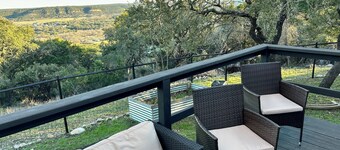 5 acre Hilltop Oasis. OMG Views. Min to River/Lake