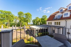 Outdoor dining - Baltischer Hof apartment 42 (Ostseebad Boltenhagen)