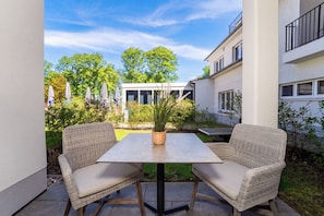 Outdoor dining - Baltischer Hof apartment 20 (Ostseebad Boltenhagen)