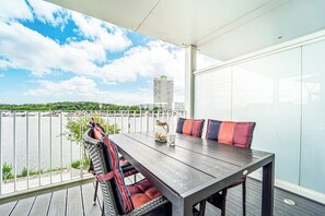 Outdoor dining - Promenade Villa 03 Apartment 04 (Lübeck-Travemünde)