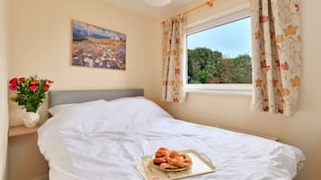 2 bedrooms, free WiFi, bed sheets