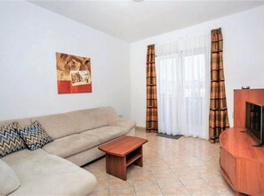 Apartment (One Bedroom Apartment With Terrace (C) | 8 bedrooms, cots/infant beds, free WiFi - Apartments Macolić Rab (Rab)