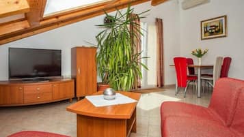 Apartment (Two Bedroom Apartment With Terrace (B) | Property amenity